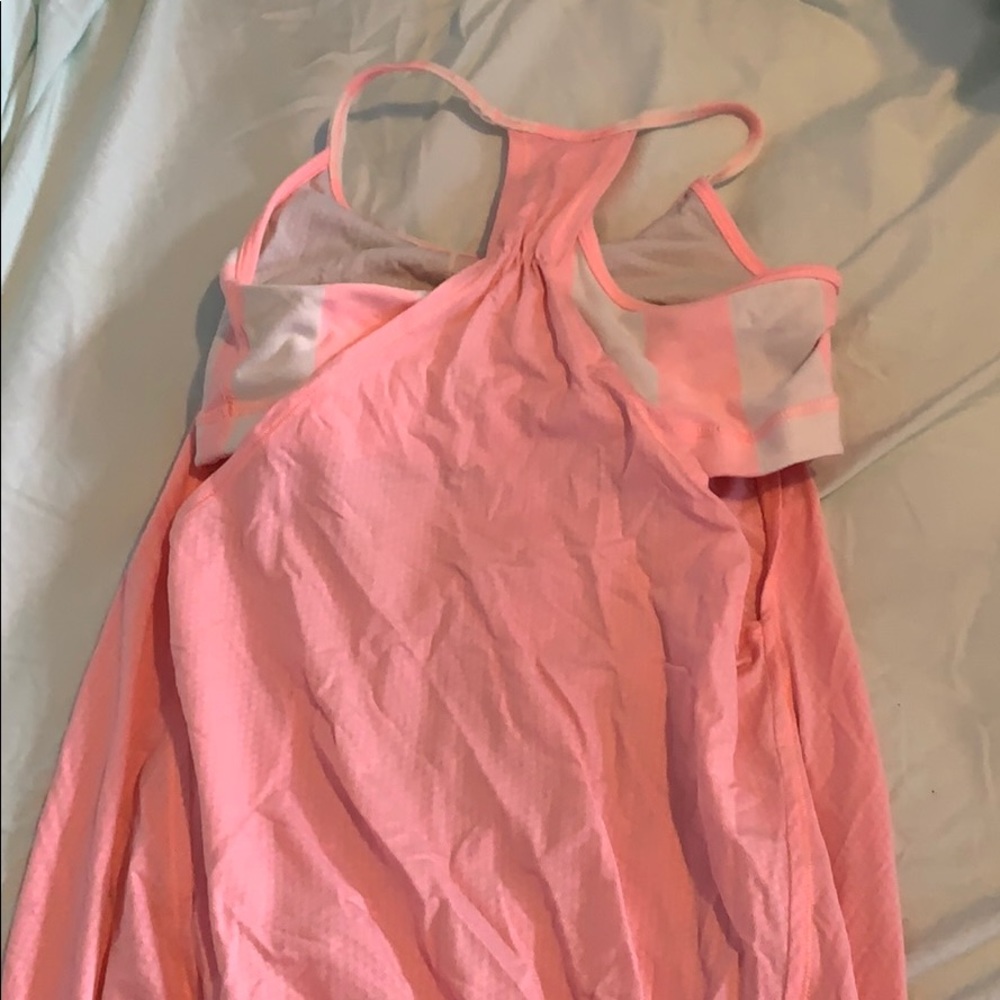 Lululemon tank